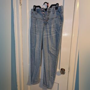 Wild Fable Pleated Mom Jeans Pre-owned